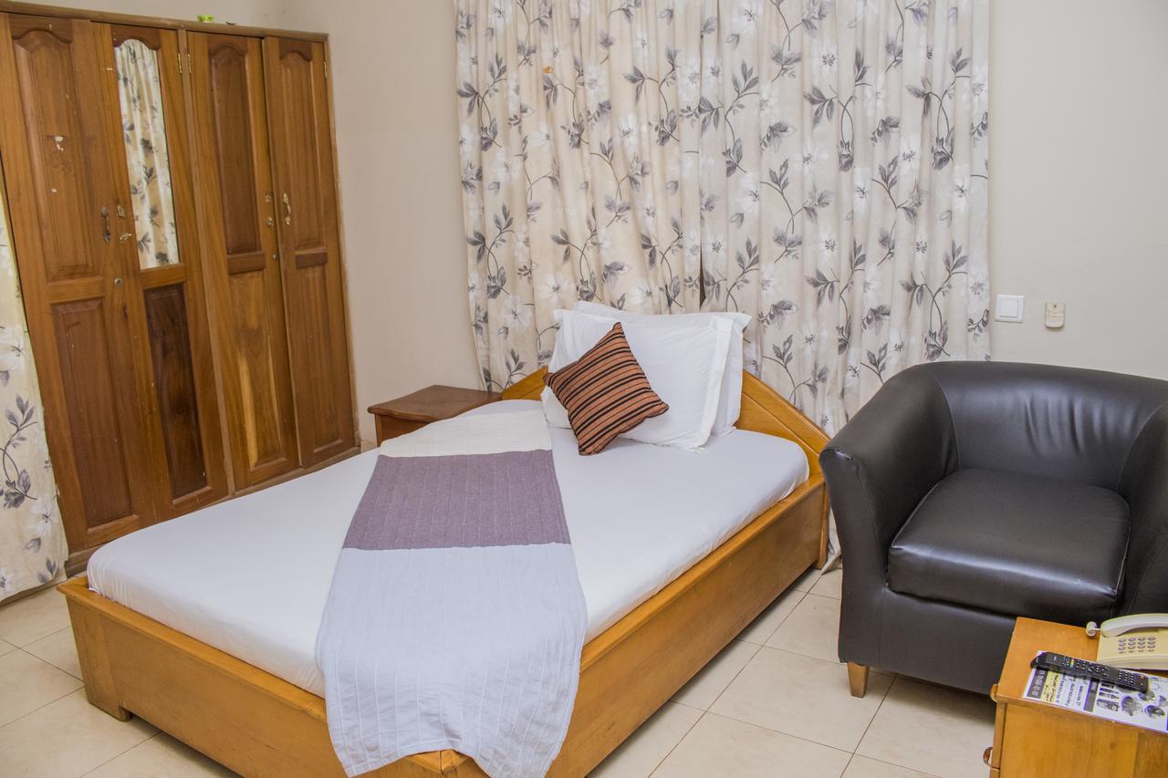 Lovista Hotel North Legon Eksteriør bilde