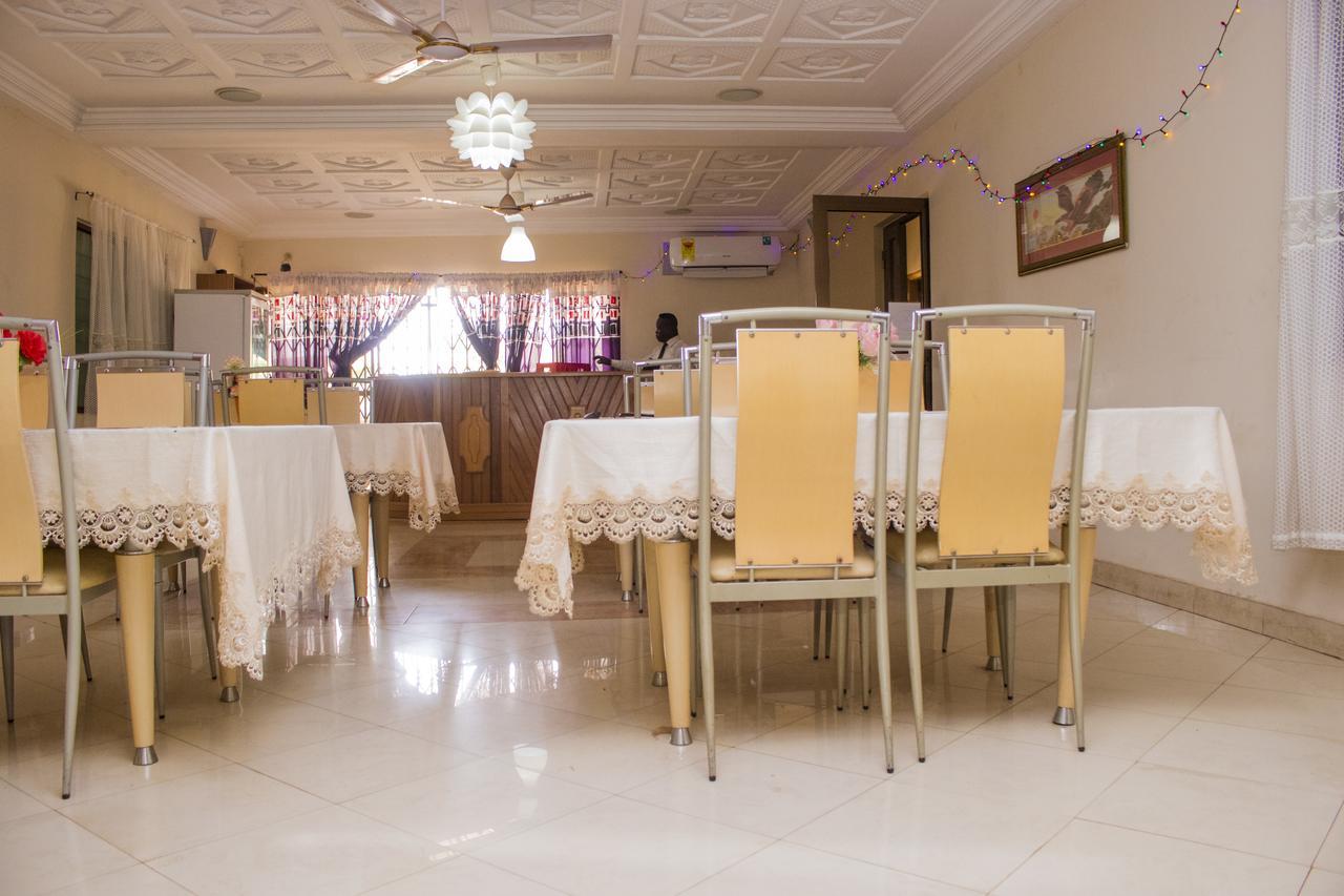 Lovista Hotel North Legon Eksteriør bilde